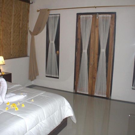 Sebrang Hills Bungalow Ped Buitenkant foto