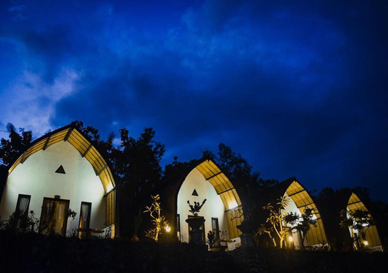 Sebrang Hills Bungalow Ped Buitenkant foto