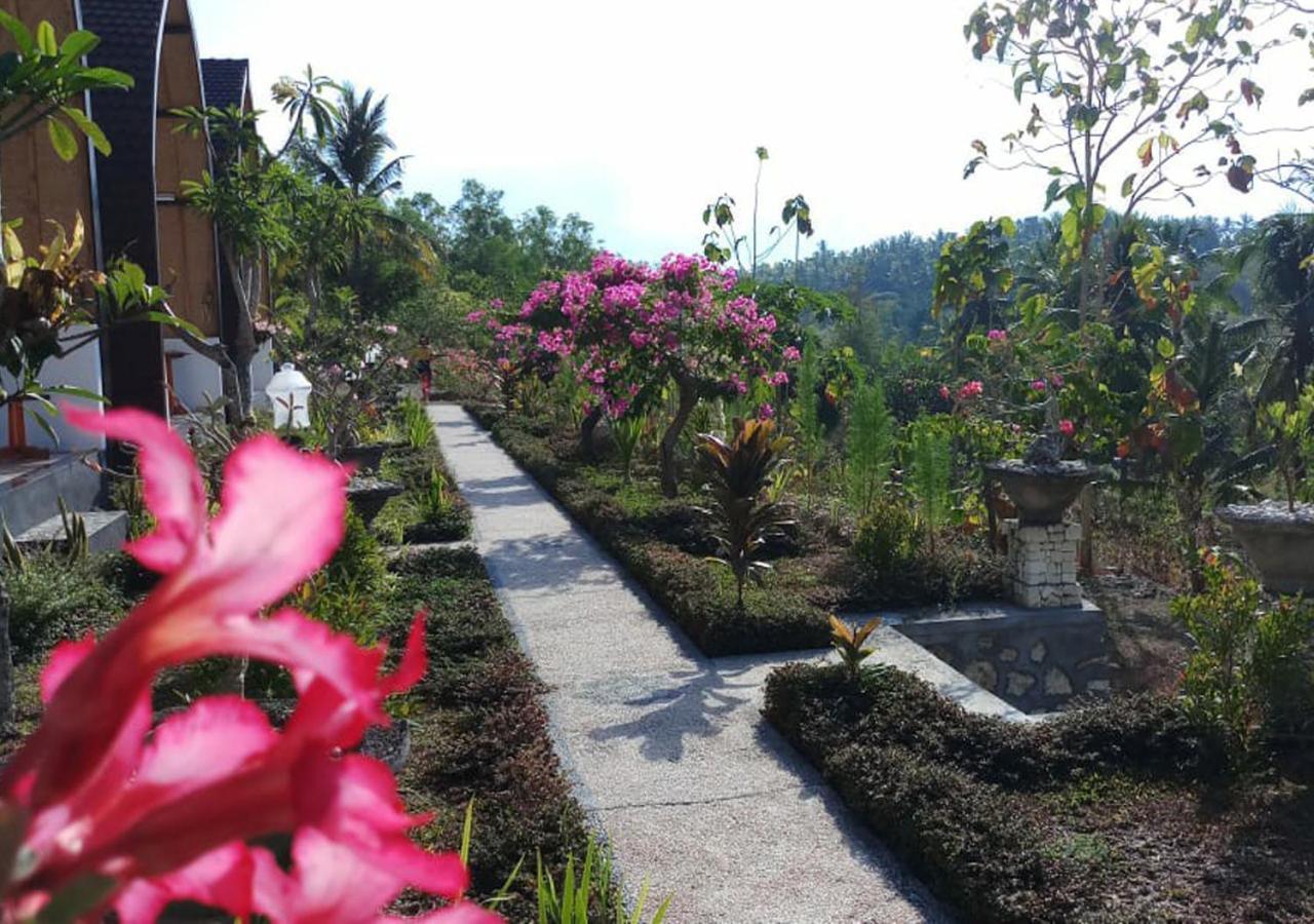 Sebrang Hills Bungalow Toyapakeh Buitenkant foto